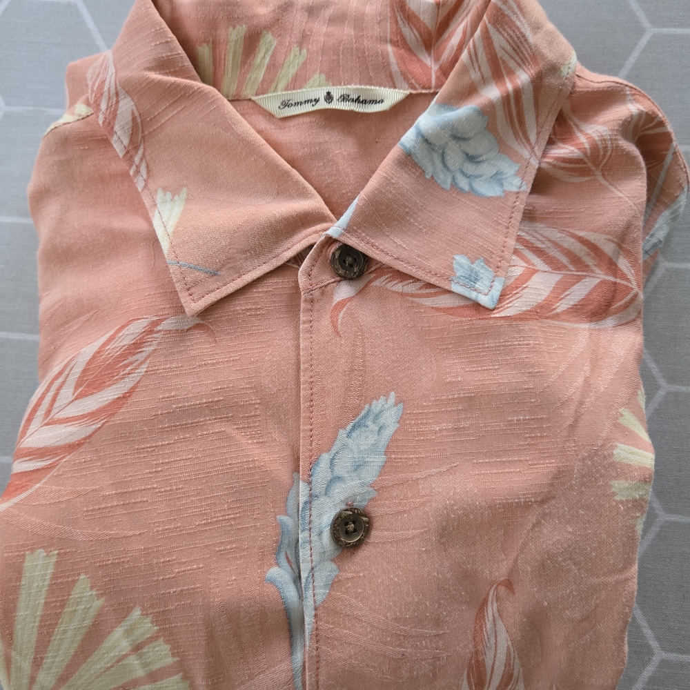 Tommy Bahama Silk Blend Hawaiian Camp Shirt Men’s Large Peach Tropical